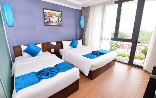 Bella Premier Hotel & Rooftop Skybar