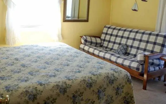 A Cape Cod Ocean Manor Inn