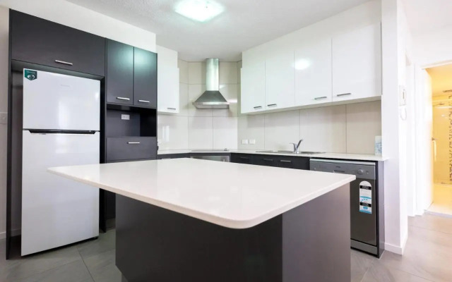 Pacific Towers Unit 4, 19 Ormonde Tce Kings Beach
