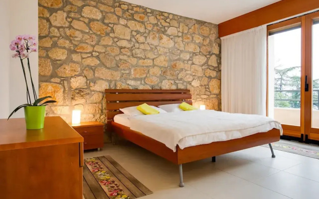 Modern Apartment in Rijeka With Garden