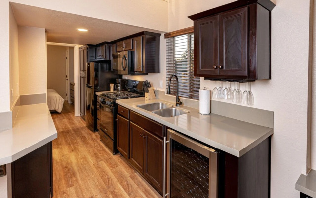 Cava Robles RV Resort