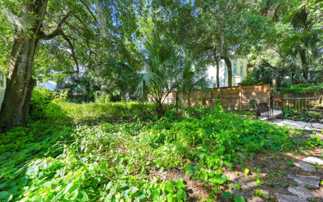 Periwinkle Perch - Home for 4