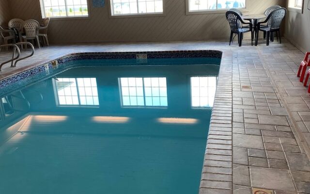 Super 8 Carroll/East