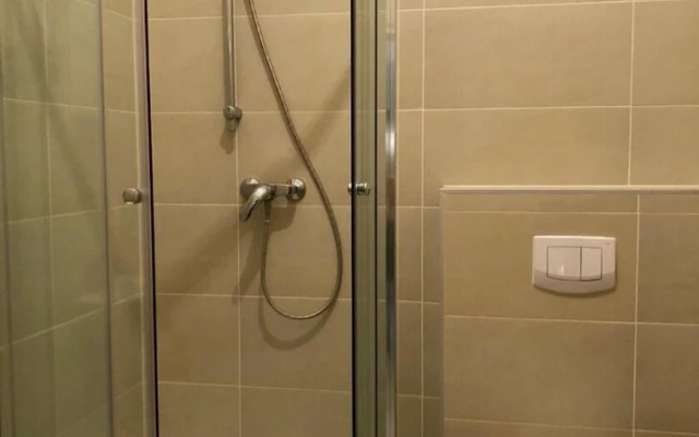 Central homebase 1 minute to metro