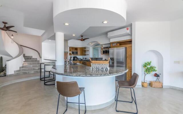 The one and only Pedregal Hollywood House