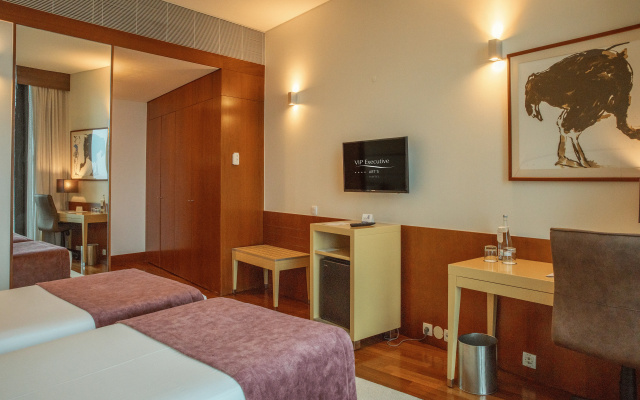 VIP Executive Art's Hotel