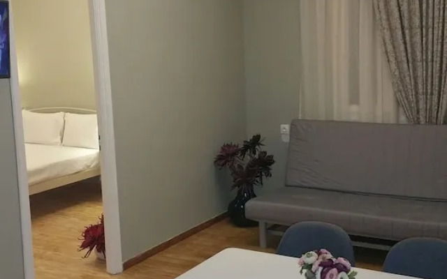 Feanis House