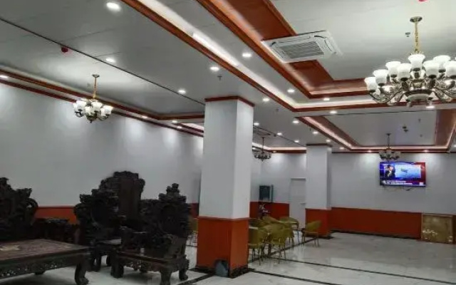 Dongxing Fuyue Hotel