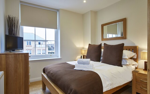 Pembroke House By Esa