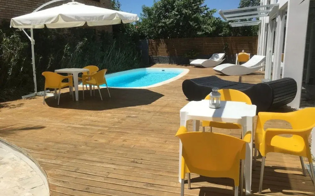 No1 Stylish Beach House With Pool