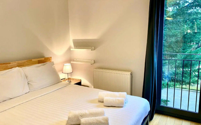Westciti Caroco Aparthotel