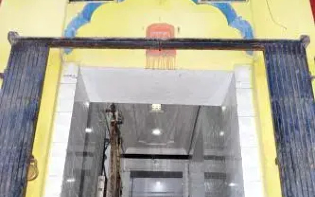Goroomgo Shanti Guest House Varanasi