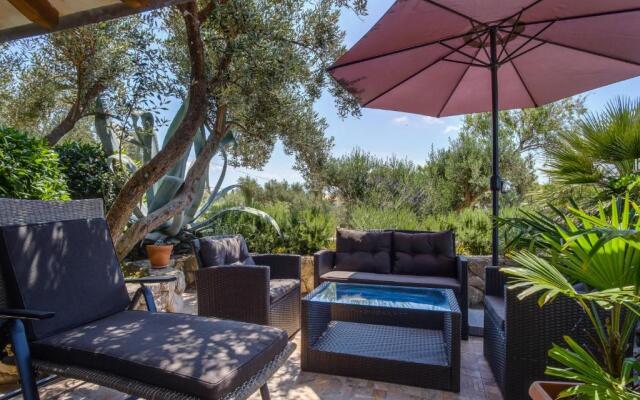 House With 2 Bedrooms in Otok Cres, With Enclosed Garden and Wifi - 50