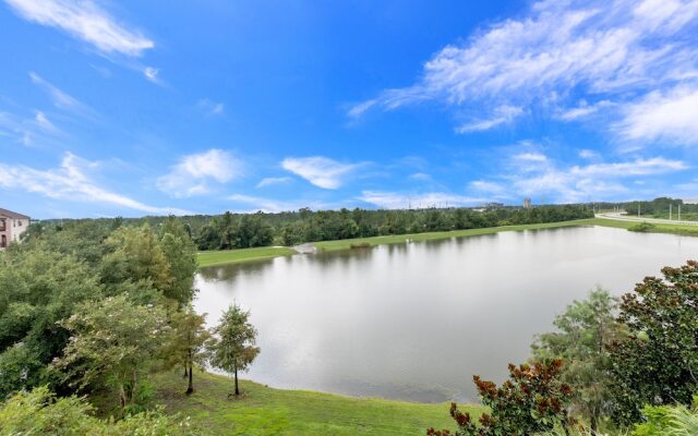 4114 Breakview Drive #403