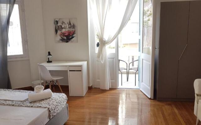 Ionian Apartment- Athens Center, 6 Bd, 2.5 Bath