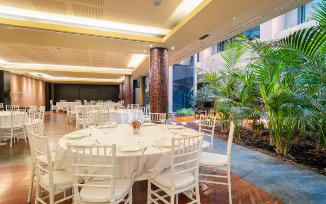 IBERIK Hotel Santo Domingo Plaza