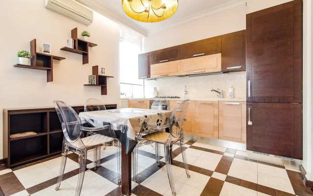 Premium Apartment Smolenskiy 22-10