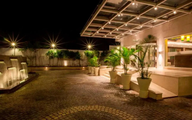 Lemon Tree Hotel Lucknow