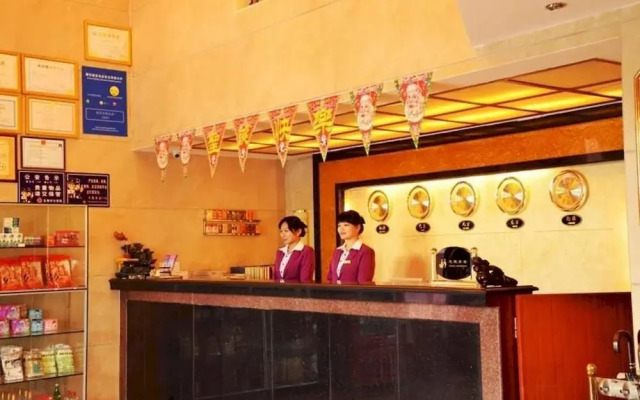 Purple Attic Holiday Hotel