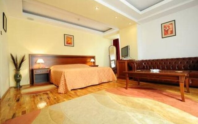Green Forum Hotel