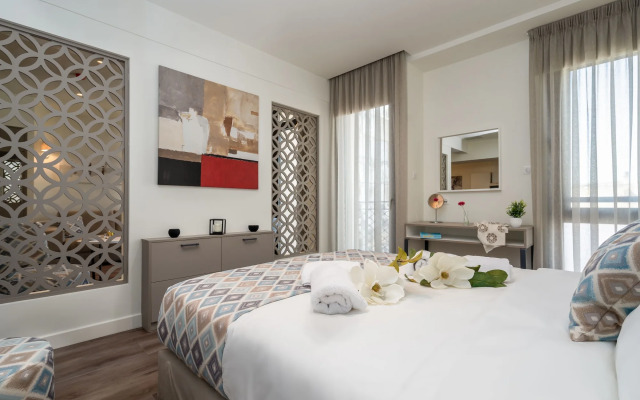 Urban Nest - Suites & Apartments