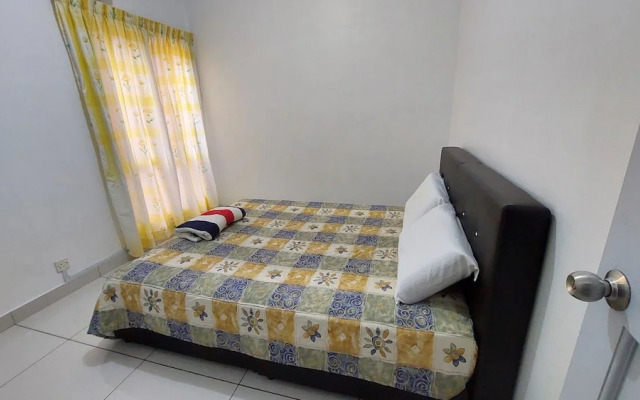 Marina Court - Stay In Borneo