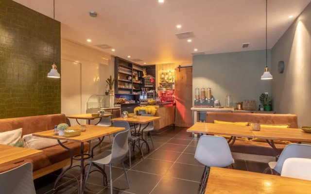 LOT Hotel