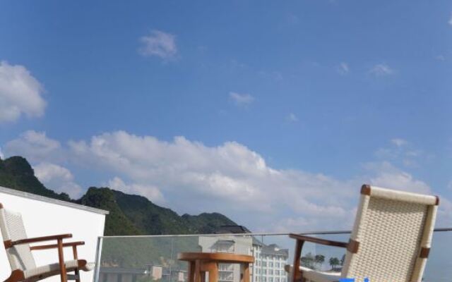 Huashan Hot Spring International Hotel