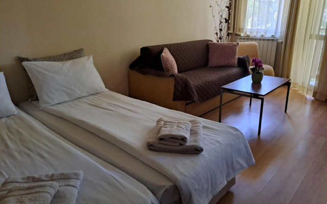 Family Studio, Villa park