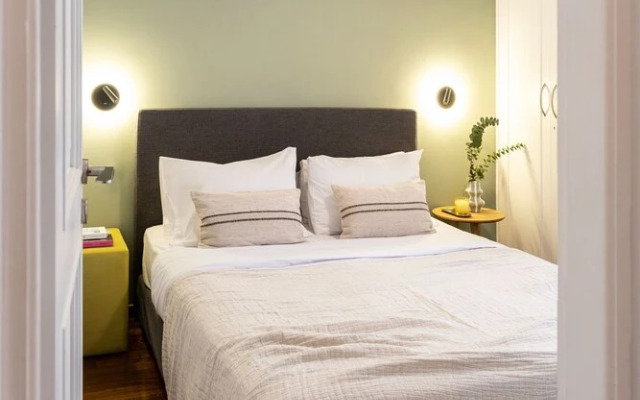 Spacious 3-bedroom Getaway With Balcony in Glyfada