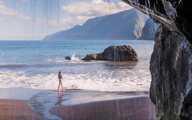 Madeira Black Sand House by Stay Madeira Island