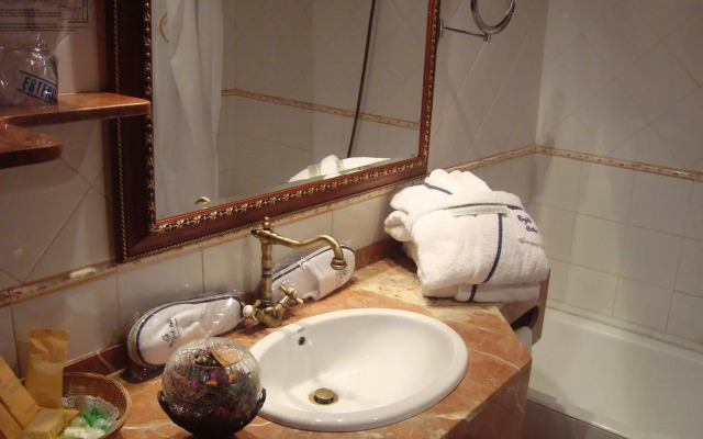 Отель Rigat Park & Spa