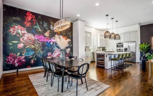 Urban Jungle Retreat in the HTX Skyline