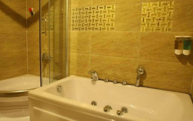 Phung Hoang Golden Hotel