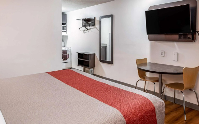 Motel 6 Fort Nelson, BC