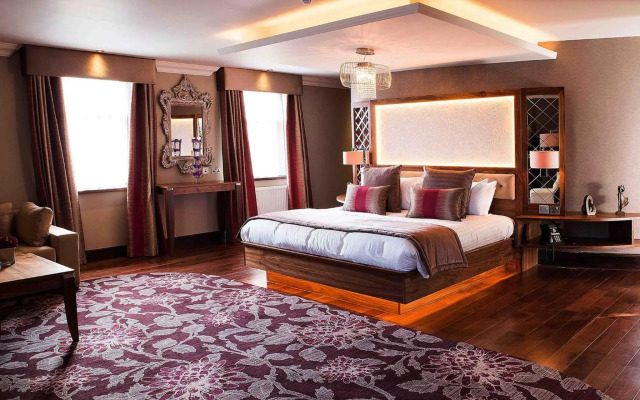 The Busby Hotel