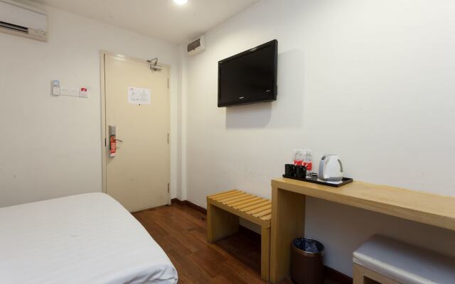 ZEN Rooms Opposite YMCA