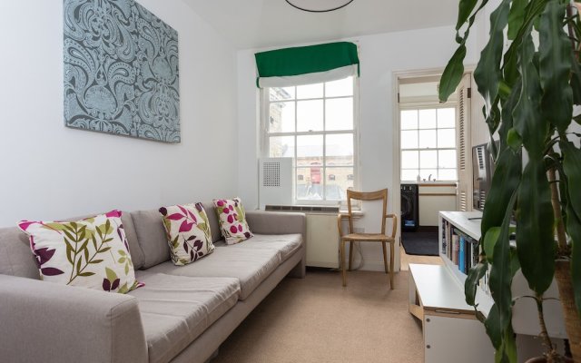 2 Bedroom Apartment In Wapping