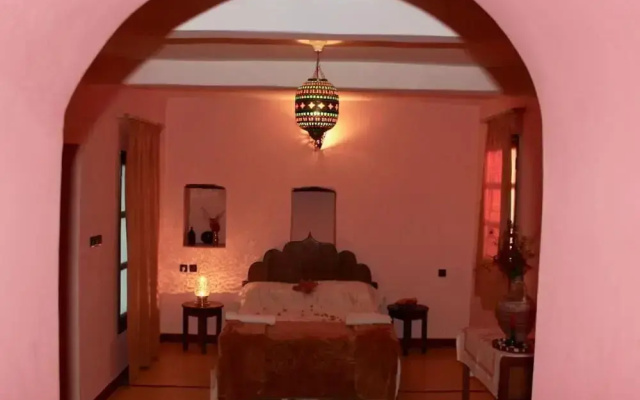 Room in Guest Room - Room in Villa L'air De La Mer - фото 2