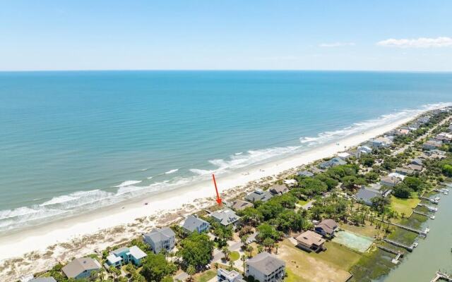 Lavish Two-story Oceanfront Home w/ Huge Deck, Wifi, & Incredible Views