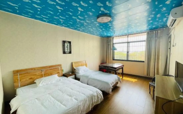 Deyun Farm Hotel