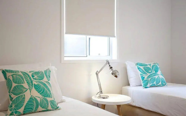 Bujerum Apartments on Burleigh