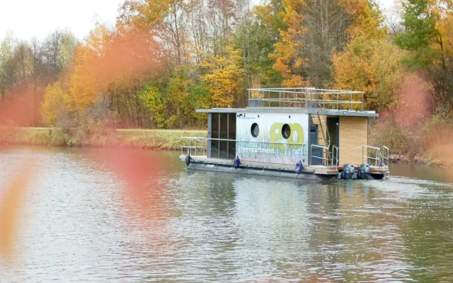 Hausboot greenpartment houseboathotel