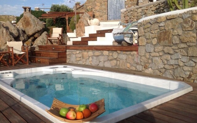 Villa Princess 5 4Bed with Small Tub Panormos Beach