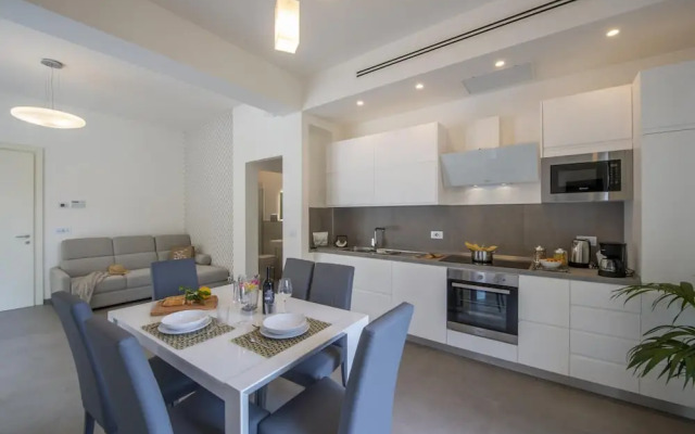 Villa Donna Rachele - Mediterranean Villa With sea View