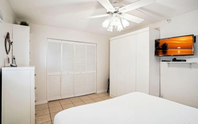 Ocean Sands 1-708
