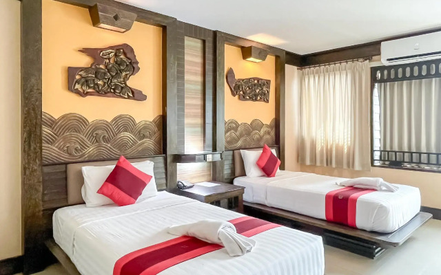 Ruean Phae Royal Park Hotel