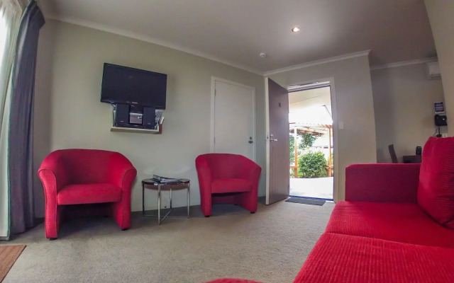 Albert Court Motor Lodge