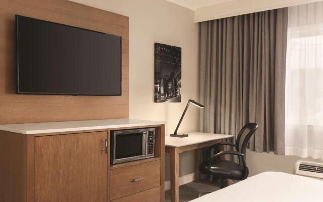 DoubleTree by Hilton Providence Airport Warwick