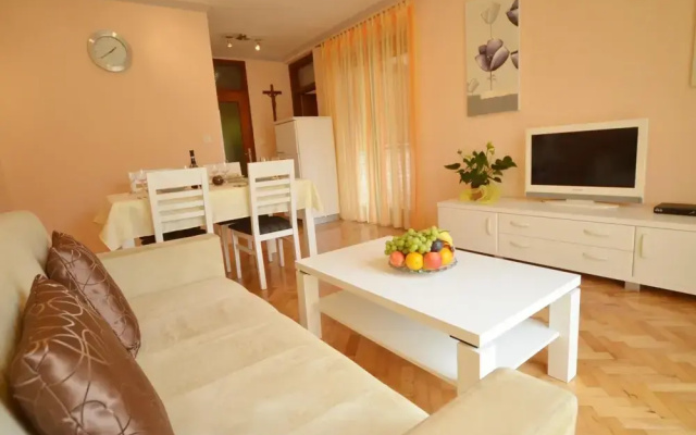 Bernardo in Rovinj With 1 Bedrooms and 1 Bathrooms
